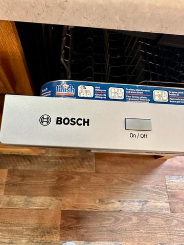 3837 W Hanover Street, Springfield, MO 65807