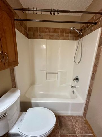 3837 W Hanover Street, Springfield, MO 65807