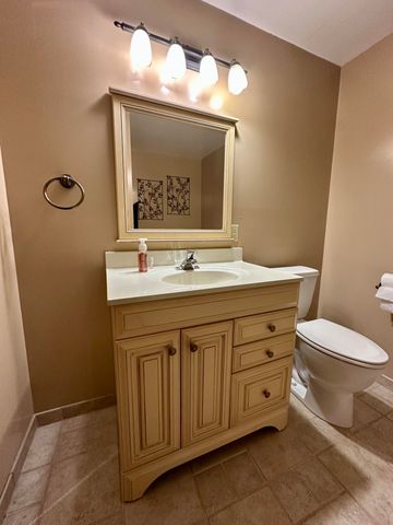 3837 W Hanover Street, Springfield, MO 65807