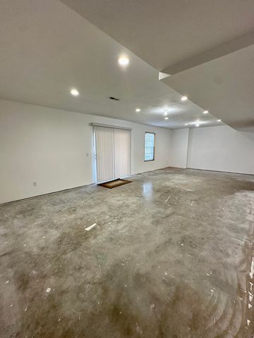 3837 W Hanover Street, Springfield, MO 65807