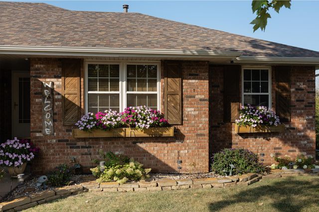 3837 W Hanover Street, Springfield, MO 65807