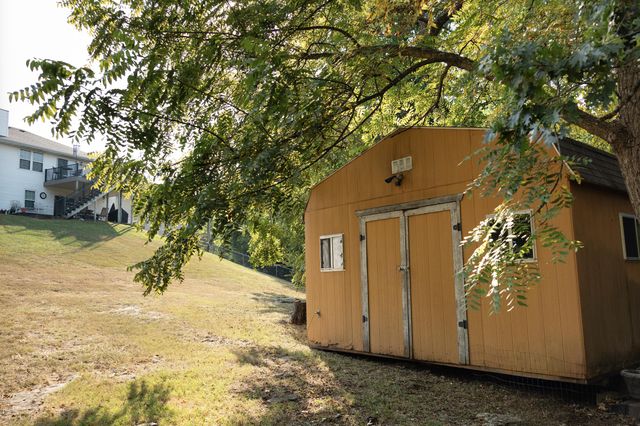 3837 W Hanover Street, Springfield, MO 65807