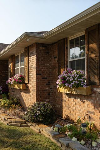 3837 W Hanover Street, Springfield, MO 65807