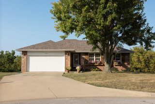 3837 W Hanover Street, Springfield, MO 65807