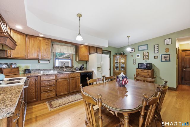 229 Deepwood Drive, Lebanon, CT 06249