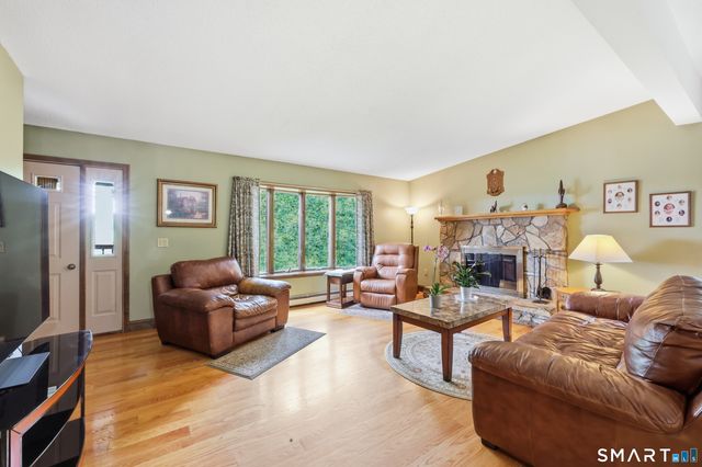 229 Deepwood Drive, Lebanon, CT 06249