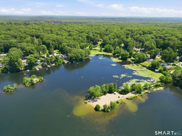 229 Deepwood Drive, Lebanon, CT 06249