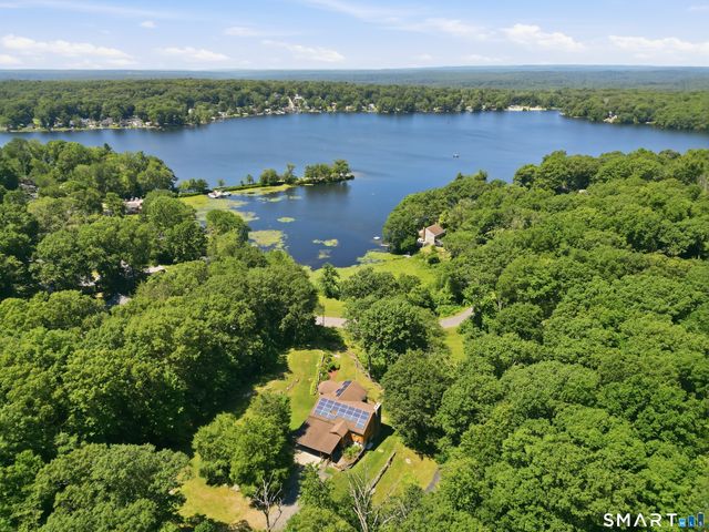 229 Deepwood Drive, Lebanon, CT 06249