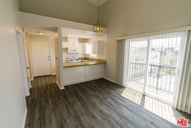 311 S New Hampshire Avenue, Los Angeles, CA 90020