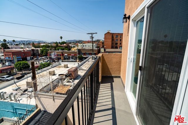 311 S New Hampshire Avenue, Los Angeles, CA 90020