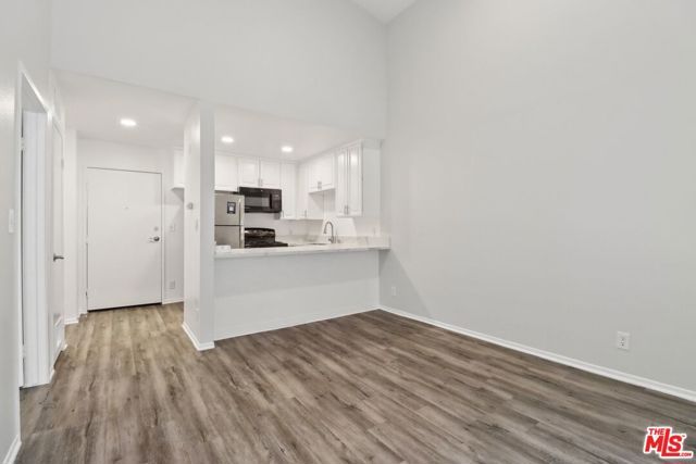 311 S New Hampshire Avenue, Los Angeles, CA 90020