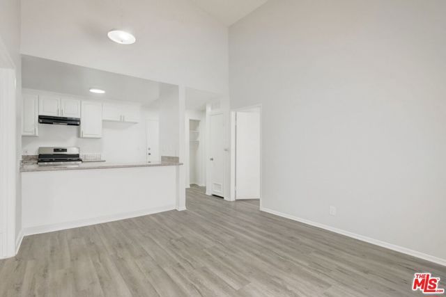 311 S New Hampshire Avenue, Los Angeles, CA 90020