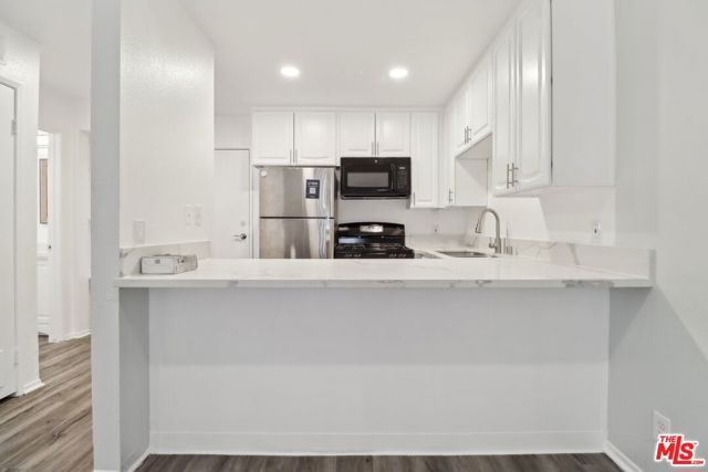 311 S New Hampshire Avenue, Los Angeles, CA 90020