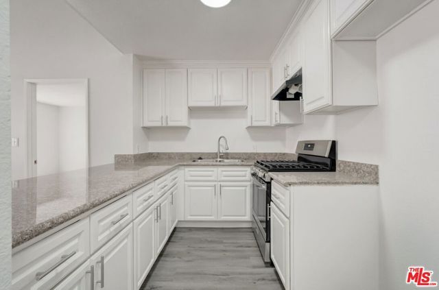 311 S New Hampshire Avenue, Los Angeles, CA 90020