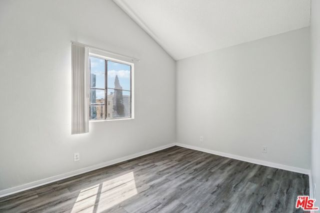 311 S New Hampshire Avenue, Los Angeles, CA 90020