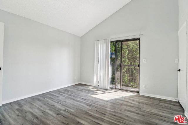 311 S New Hampshire Avenue, Los Angeles, CA 90020