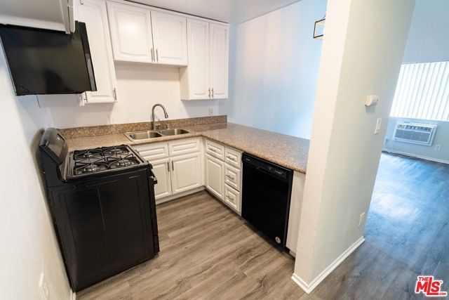 311 S New Hampshire Avenue, Los Angeles, CA 90020