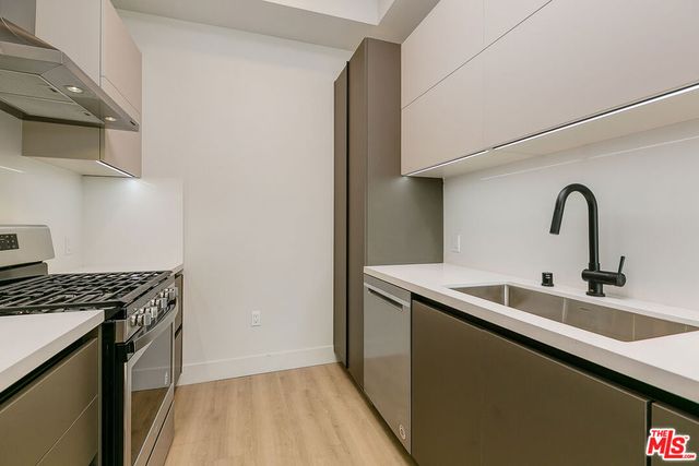 3833 Dunn 408, Culver City, CA 90232