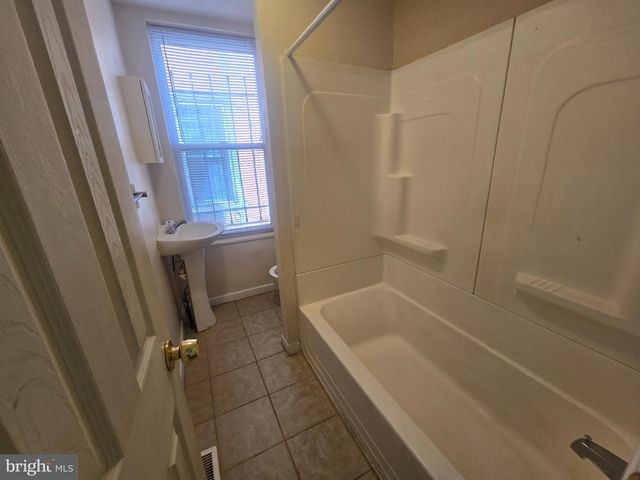 503 N 40TH ST, Philadelphia, PA 19104