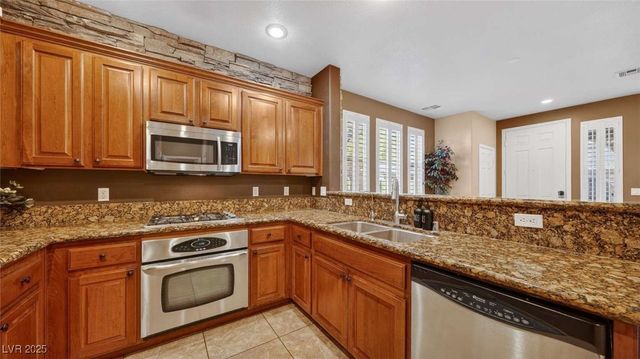 11428 Belmont Lake Drive 101, Las Vegas, NV 89135