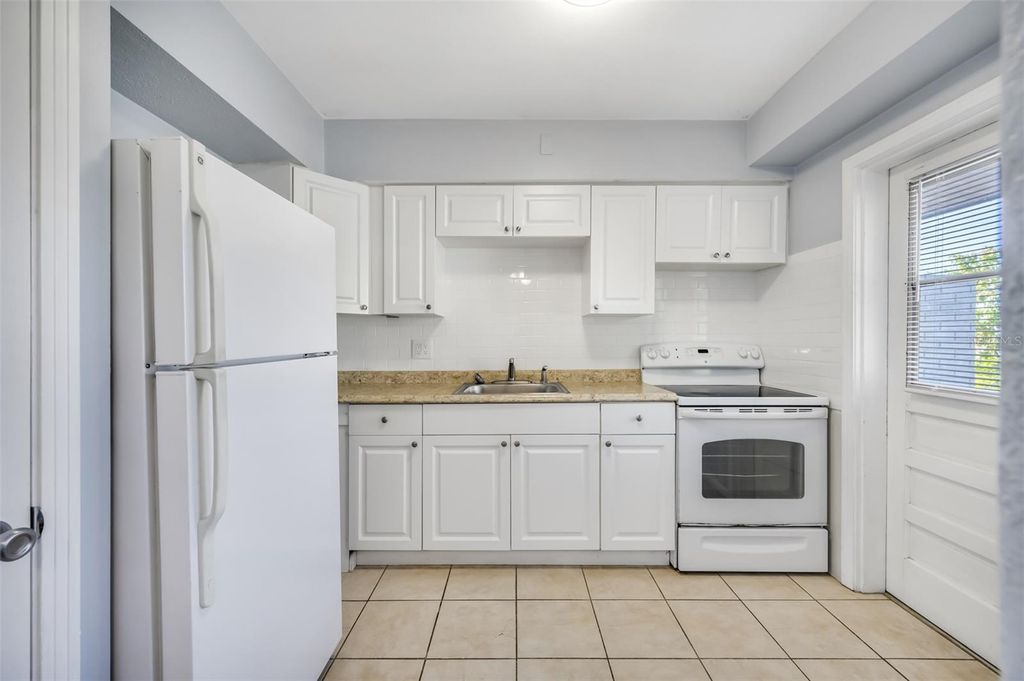 1070 S CLEARVIEW AVE 10, Tampa, FL 33629