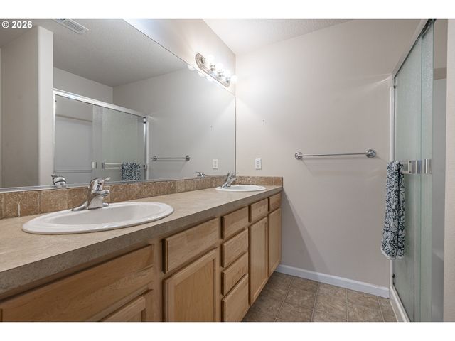 675 Nw CYPRESS St, Mc Minnville, OR 97128