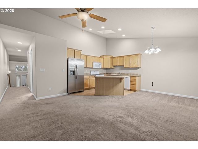 675 Nw CYPRESS St, Mc Minnville, OR 97128