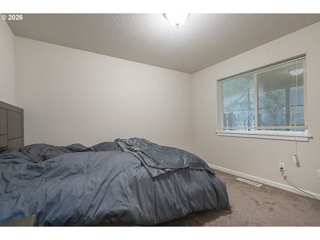 675 Nw CYPRESS St, Mc Minnville, OR 97128