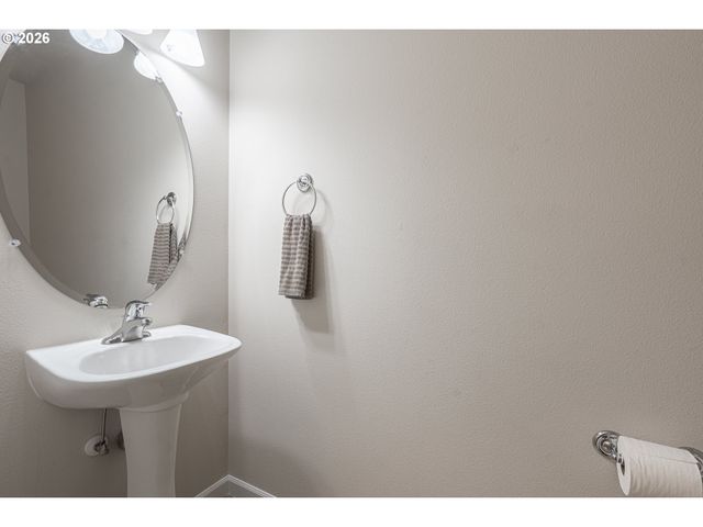 675 Nw CYPRESS St, Mc Minnville, OR 97128