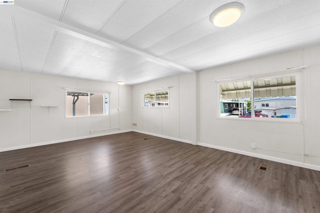 301 Maui Circle, Union City, CA 94587