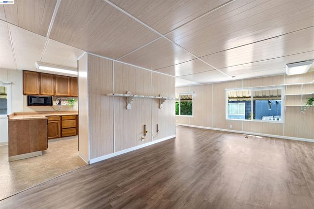 301 Maui Circle, Union City, CA 94587