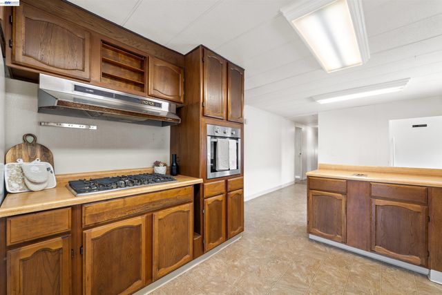 301 Maui Circle, Union City, CA 94587