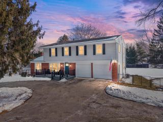 11071 Silver Drive, Hamburg Twp, MI 48189