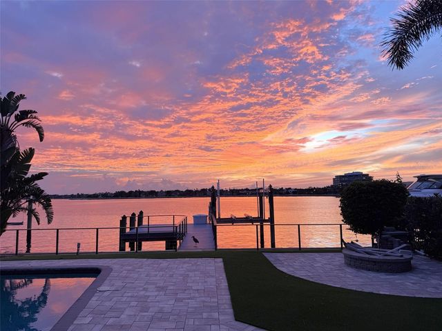 24 ADALIA AVENUE, Tampa, FL 33606