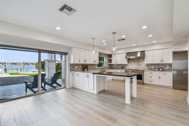 24 ADALIA AVENUE, Tampa, FL 33606