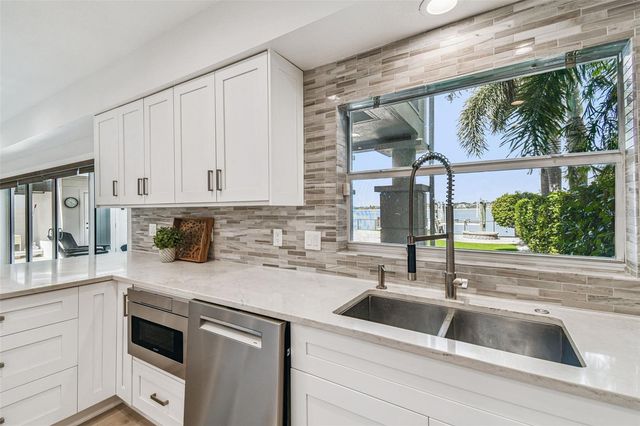 24 ADALIA AVENUE, Tampa, FL 33606