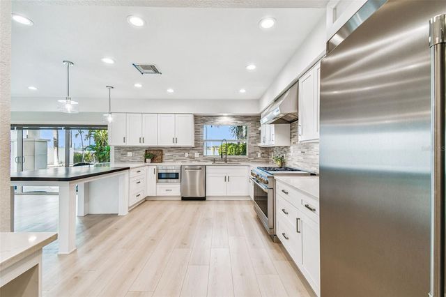 24 ADALIA AVENUE, Tampa, FL 33606