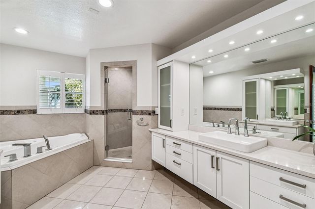 24 ADALIA AVENUE, Tampa, FL 33606