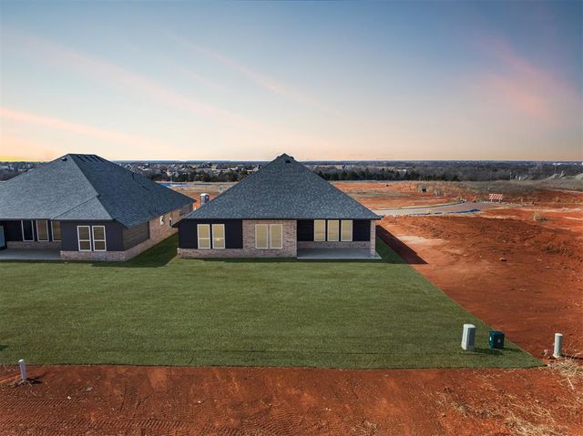 15700 Siloa Avenue, Edmond, OK 73013