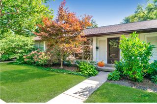 303 Crestwood Village, Northfield, IL 60093