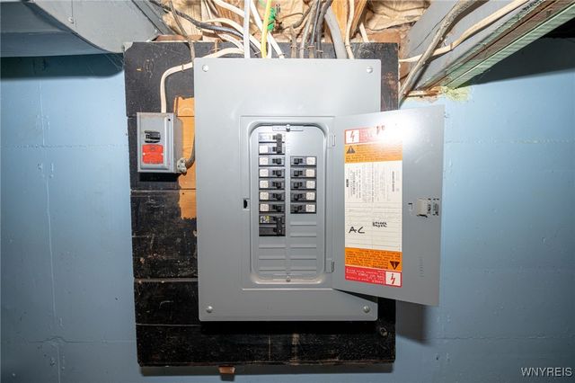 99 Milford Street, Hamburg, NY 14075