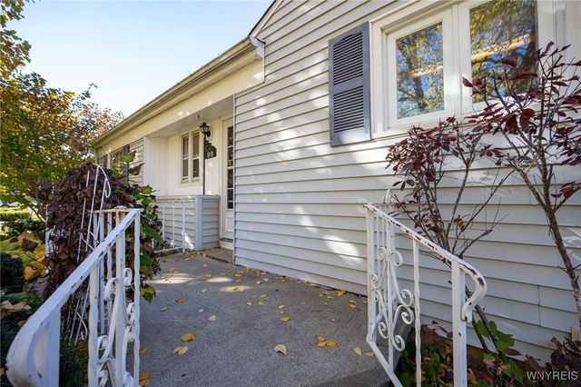 99 Milford Street, Hamburg, NY 14075