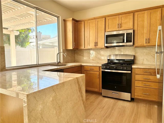 31699 Via San Carlos, Temecula, CA 92592