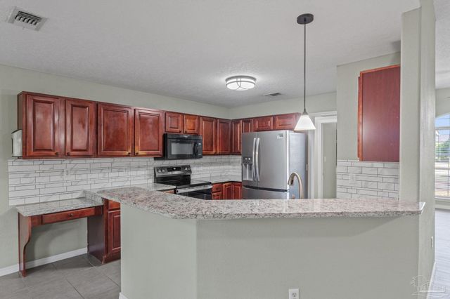 1963 Melissa Oaks Dr, Gulf Breeze, FL 32563