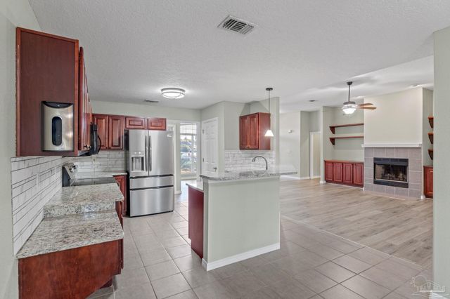 1963 Melissa Oaks Dr, Gulf Breeze, FL 32563