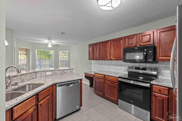 1963 Melissa Oaks Dr, Gulf Breeze, FL 32563