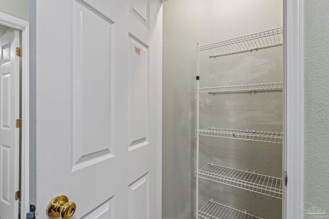 1963 Melissa Oaks Dr, Gulf Breeze, FL 32563