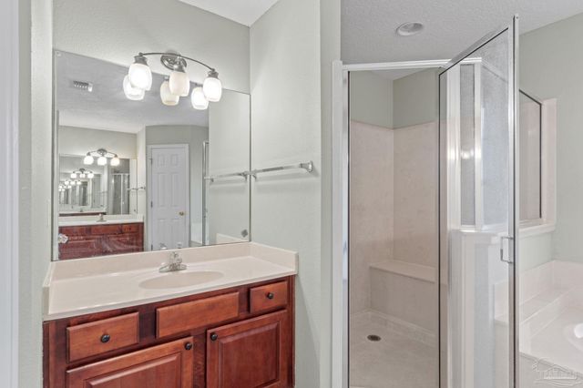 1963 Melissa Oaks Dr, Gulf Breeze, FL 32563