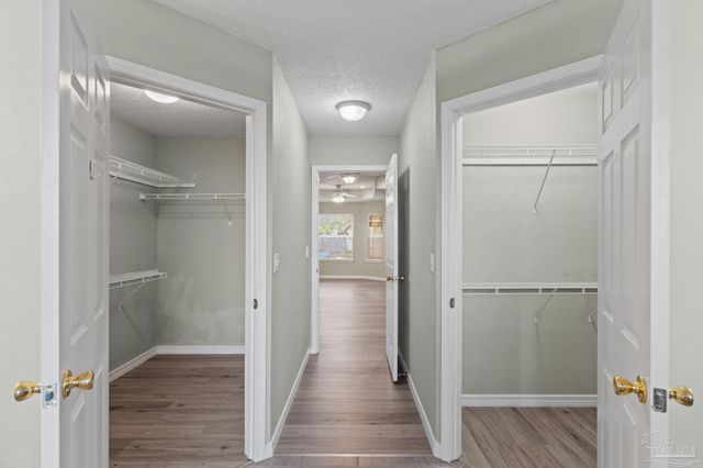 1963 Melissa Oaks Dr, Gulf Breeze, FL 32563