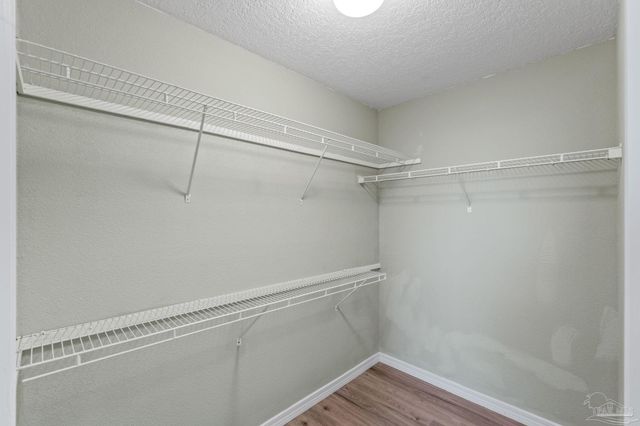 1963 Melissa Oaks Dr, Gulf Breeze, FL 32563